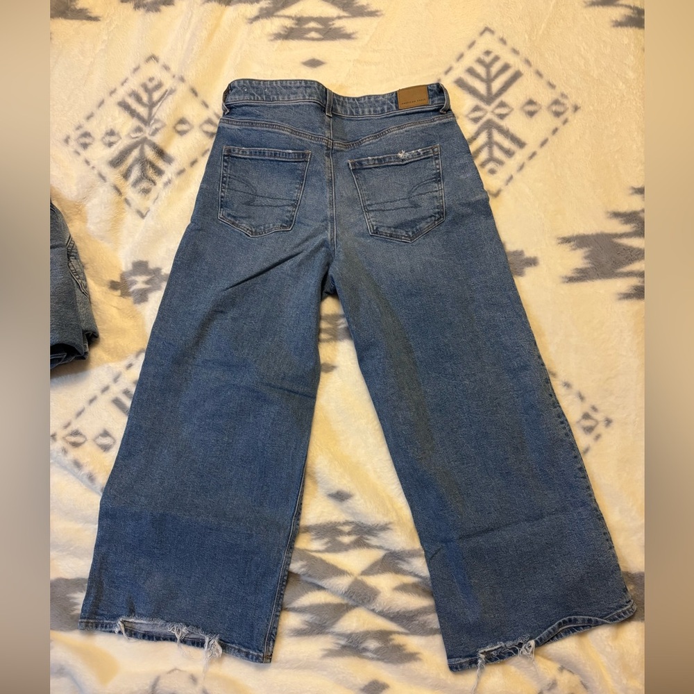 AE Strigid Super High-Waisted Ultra Wide-Leg Jean - Picture 2 of 7